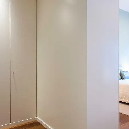 Apartment Altido Luxurious And Spacious 1-bed Apt With Huge Terrace By Parque Subway Lisbon