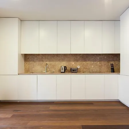Altido Luxurious And Spacious 1-bed Apt With Huge Terrace By Parque Subway * Lisbon
