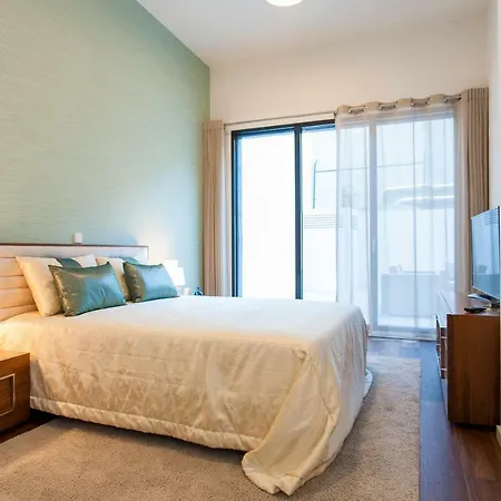 Altido Luxurious And Spacious 1-bed Apt With Huge Terrace By Parque Subway * Lisbon